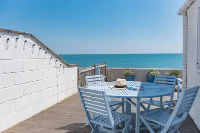 Image de Wave Cottage - seaside cottage right on the beach by Bloom Stays