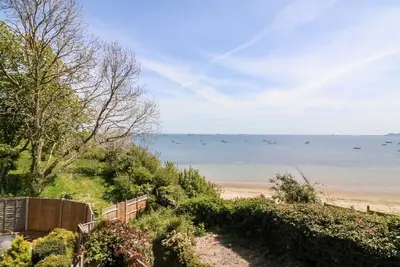 Image de Castle Cove Cottage, pet friendly, with a garden in Weymouth