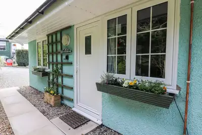 Image de Honeysuckle Cottage, pet friendly, with a garden in Crossgates