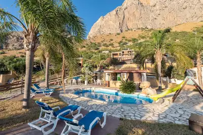 Image de Villa \"Ina\" avec vue sur la mer, piscine partagée et Wi-Fi