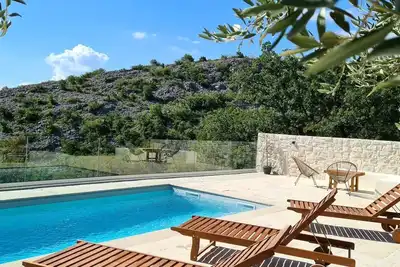 Image de Beautiful house with pool and sea view