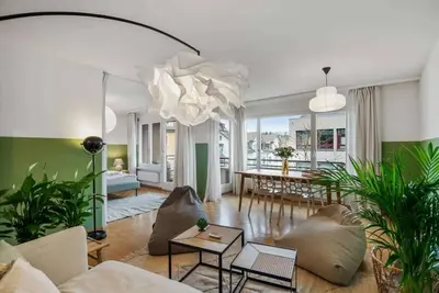 Green Haven: Boutique Apartment in Zh