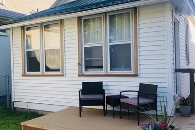 Image de Centrally Located 1 Bedroom House with fenced in yard