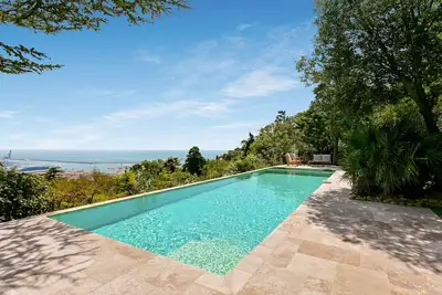 Image de Villa à Sète sur Le Mont St Clair avec piscine chauffée
