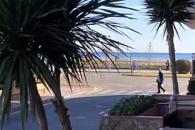 Image de TRÈS Bel Appartement ENTIÈREMENT RÉNOVÉ