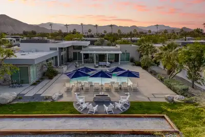 Image de Polo Villa 11 by AvantStay | Bright Interior w/ Outdoor Bocce Ball, Pool & Spa