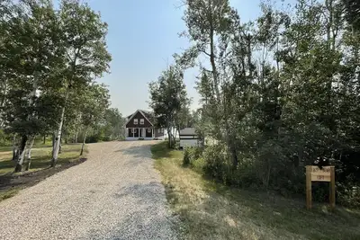 Image de The Lazy Bear Loft - Lake Front Paradise