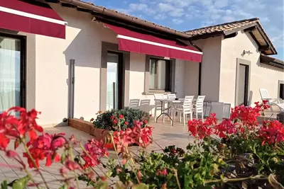 Image de Appartement de deux pièces Ibisco jaune