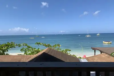 Image de Family Comfort in Jamaica - Enjoy 7 miles of White Sand Beach! by RedAwning