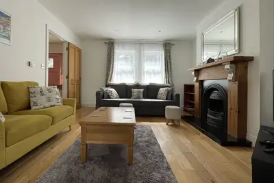 Image de The Little Nest. Spacious house in the heart of town