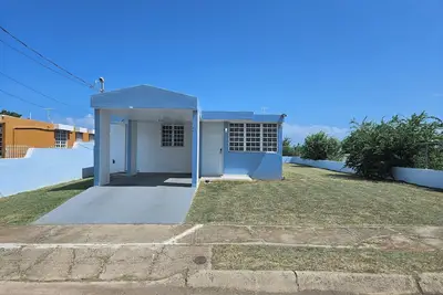 Image de Complete Remodel House quite 2 minutes from beach Urbanizacion Vista del Sol.