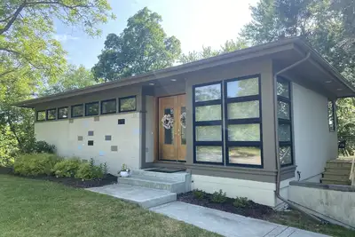 Image de Treetop Retreat With Seasonal Views of the Kalamazoo River