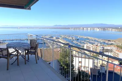 Image de A9-Apto con vistas al mar, parking, Ac y Wi-fi