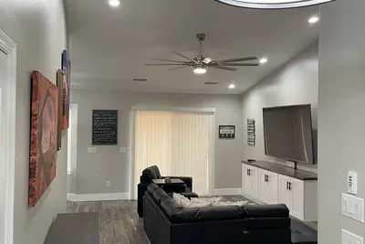 Image de Lake Powell Modern Remodeled Vrbo - 3br, 2ba minutes to Lake and Restaurants!