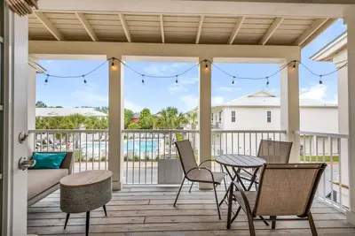 Image de 🌊Lsv~Private Resort Pool~3Blocks2Bch~Private Park~3br Sea Gypsy🌞