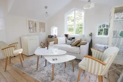 Image de Beautiful Lofthus, cottage on a private beach plot by Lake Mälaren