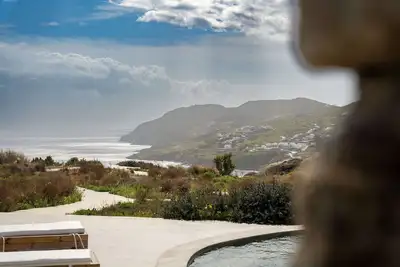 Image de Padel Court, Helipad, Pool, Tavern, and Virtual Tour available.