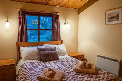 Image de Self-Catering chalet near Plockton and the Isle of Skye secluded, well equipped and dog friendly.