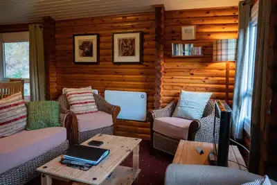 Image de Self-Catering log cabin near Plockton and the Isle of Skye secluded, well equipped and dog friendly.