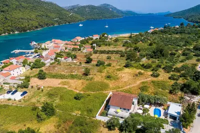 Image de Superbe maison à Broce avec WiFi