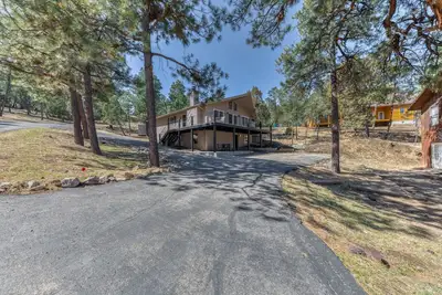 Image de Lazy Bear and Cubhouse: Escape with Everyone