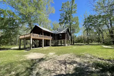 Image de Peaceful Cabin Overlooking the Bogue Chitto River