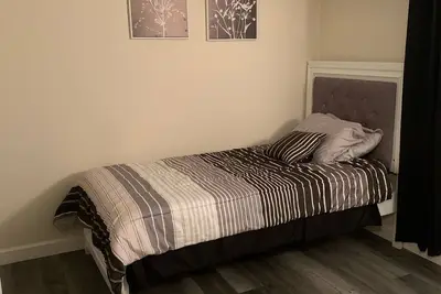 Image de Cozy 2 level 2 bedroom condo located on the sort after westend of Richmond Va.