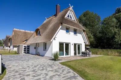 Image de House Hygge with fireplace, sauna, whirlpool, garden Ofc 19 - House Hygge