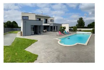 Image de Belle maison avec piscine, idéale pour détente ou découverte de la Bretagne