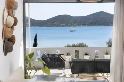 Image de Beachfront luxury apartment with stunning views