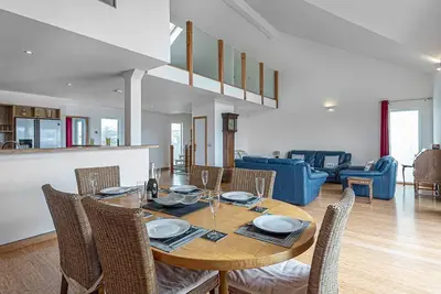 Image de Pass the Keys | Celyn Y Mor Stunning Rhosneigr Family Beach House