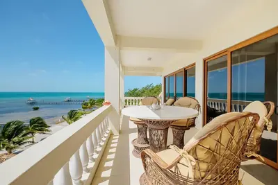 Image de Ocean's Edge 4b, Beachfront Condo, Gold Standard, Elevator, Great Views!