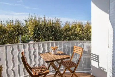 Image de In the heart of the village near port and beach