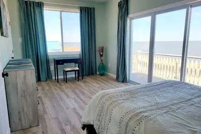 Image de 2br condo, 2nd floor. \nFREE kayaks and bikes. Hot Tub and Sauna - extra fee.