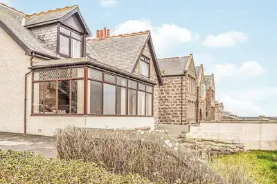 Image de 6 bedroom accommodation in Banff