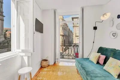 Image de HostWise - Splendid Flat w/ Balcony | Clérigos