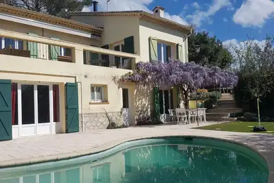 Image de Promo Magnifique villa familiale, au calme, proche vieille ville, mer, golf