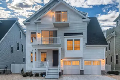 Image de Brand New - Ocean View - Steps to Beach- With Private Pool