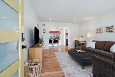 Image de Centrally located to everything you want to do in Bend!