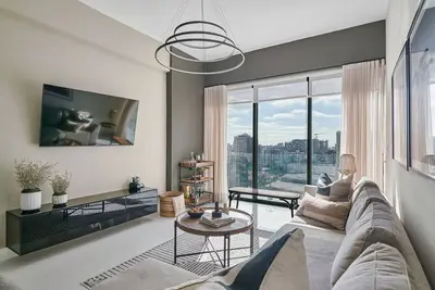 Image de Luxury Modern Apt w/ Balcony+Skyline Views+Pool+Gym