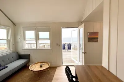 On The Beach! Relax and Unwind at your Private Waterfront Beach Bungalow!