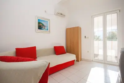 Image de Appartement de deux chambres avec le balcon Baska, Krk (A-19433-d)