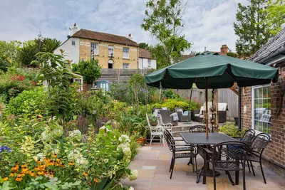 Image de Large family holiday home with beautiful garden, sleeping 8 guests in the beautiful Kent countrysid