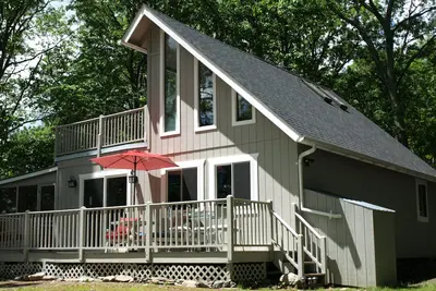 Image de Cozy Pocono Chalet with Ammenities