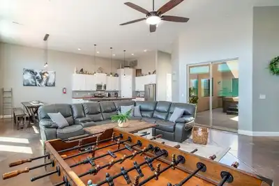 Image de Hot Tub Nights & Firelit Views at Charlotte