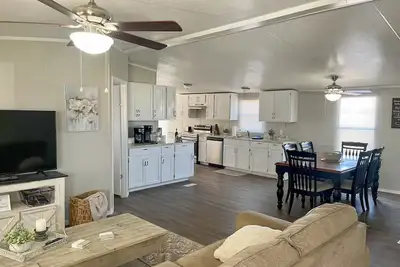 Image de \"No Worries\" less than 10 minutes from Lake Texoma and Choctaw Casino