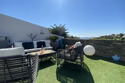 Image de Vuemer Bandol Appartement Vue mer Grande terrasse de 45m2, Parking, Piscine