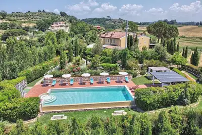 Image de Villa Ă Forcoli avec 10 chambres Ă coucher, 21 couchages