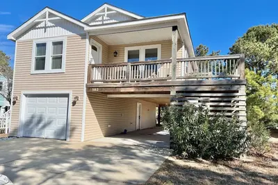 Image de New Hot Tub -  4br/3ba Soundside - Dog Friendly