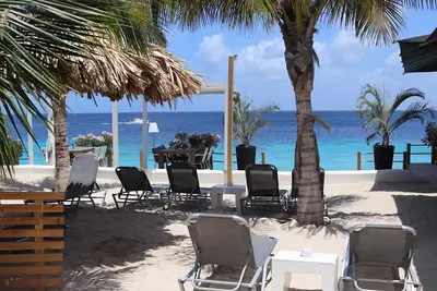 Image de Windsock Manta Ray with Pool and Beach Club